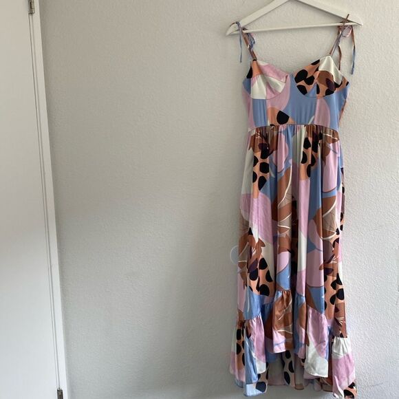 Hutch Arielle Maxi Dress in Peri Floral Geo - Picture 1 of 9